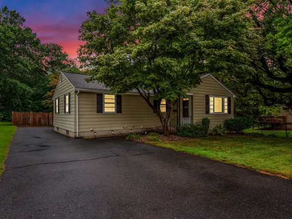 1 Higgins Avenue, Plainville, CT 06062