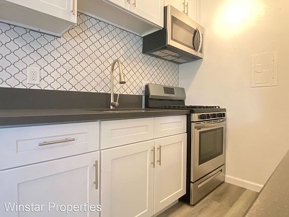 3rd image of 5119 Fountain Ave #203