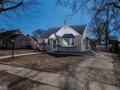 302 W 4th Ave, Barrington, NJ, 08007