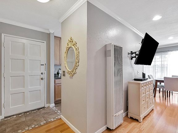 4th image of 5028 Charmian Drive