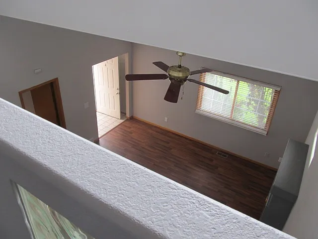 102 Phyllis Ave — Photo 10