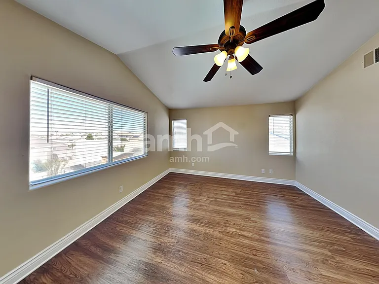 203 Mariposa Way — Photo 7