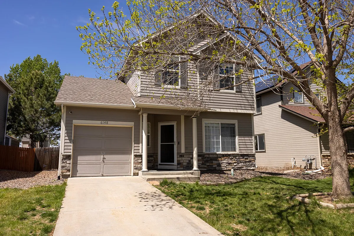 Building Photo - 6148 Shamrock Cir
