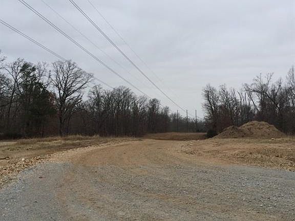 2nd image of 504 Raines Rd