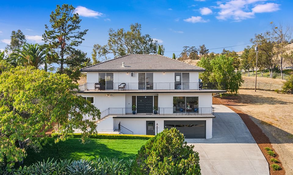 1st image of 3671 El Grande Dr