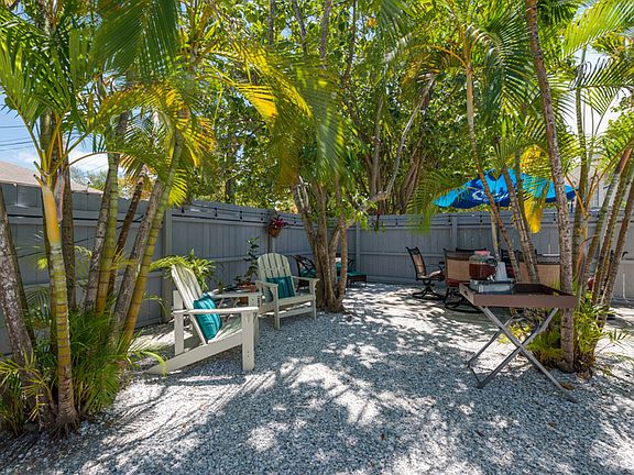 4th image of 367 Periwinkle Way