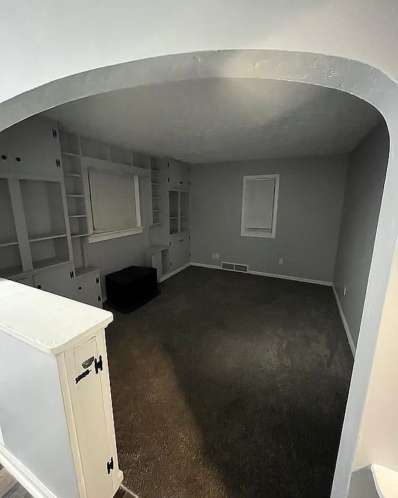 1st image of 3861 W Erie Ave APT 3E
