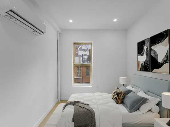 246 East 53rd Street 5B image 3 of 8