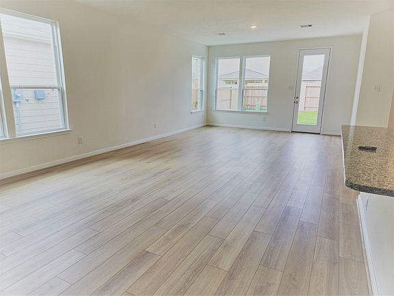 3rd image of 3018 Kastania Ln