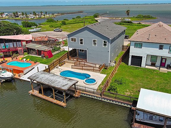 4th image of 3322 Maui Dr