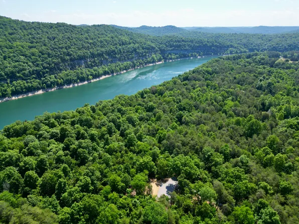 14 Buck Tail Dr, Burnside, KY 42519