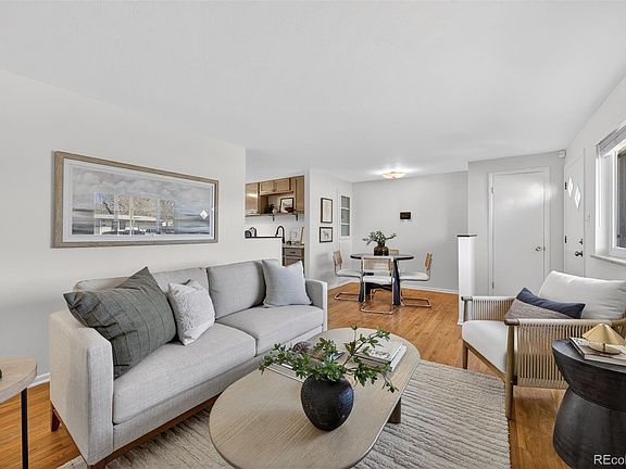2nd image of 2682 Meadowbrook Drive