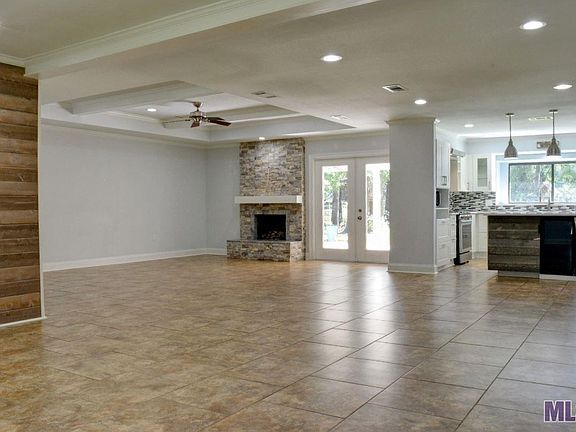 3rd image of 16724 Buckner Dr