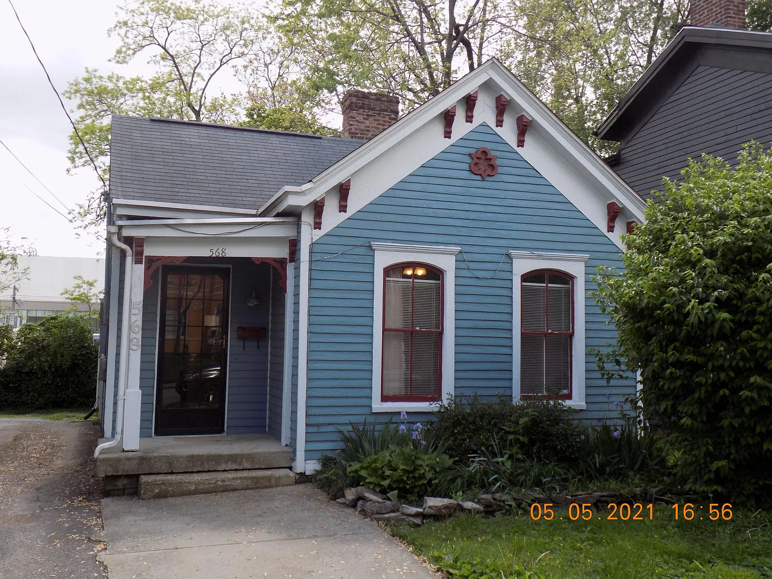 2 bed, 1400 sqft, $2,100 — Photo 1