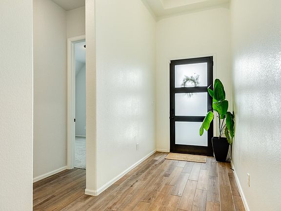 4th image of 10115 Stride Ct