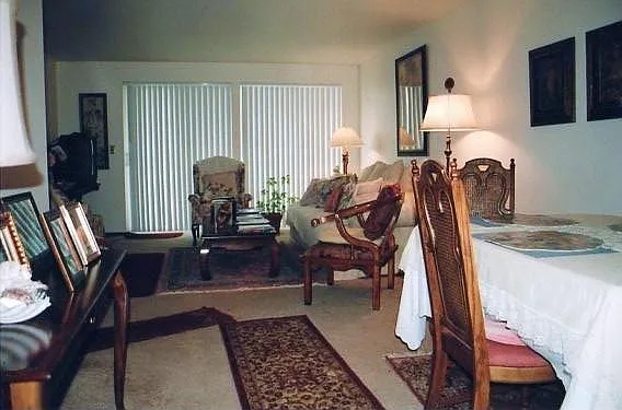 The Mauna Kea Comfortable, Age-Restricted / 55+ View Apartments — Photo 4