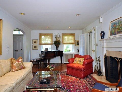 5th image of 132 Harvard Ave