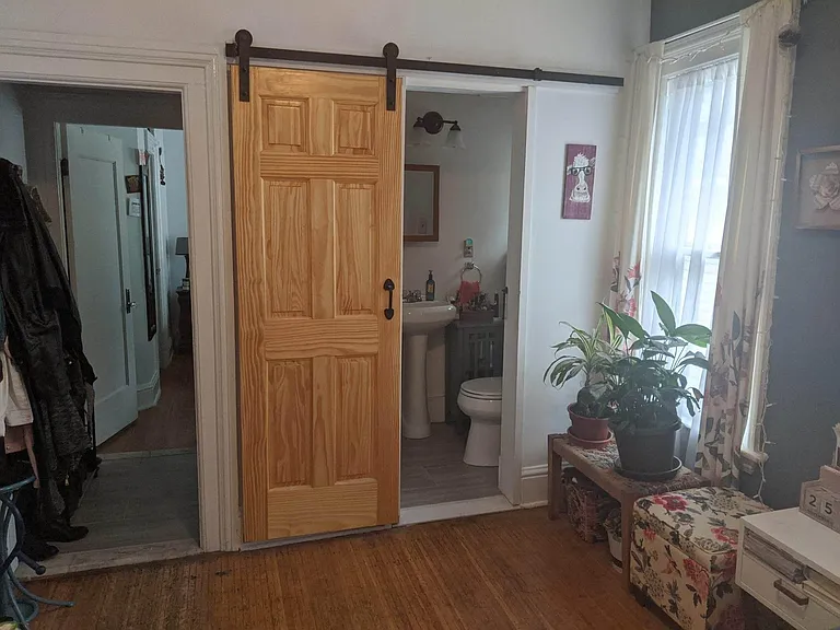 6 Rowley St #3 — Photo 7