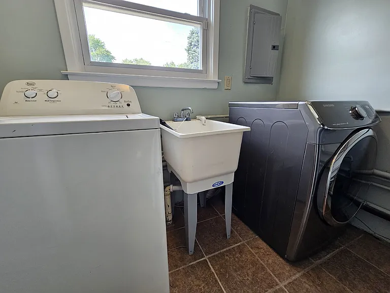 8457 McKinley Ave — Photo 13