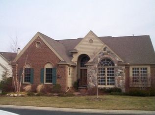 4674 Roundtree Dr, Brighton, MI