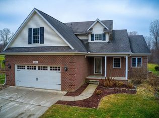 5424 Sandhill Rd, Almont, MI 48003