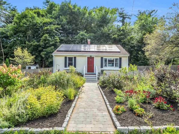 43 Mangrove Street, Portsmouth, NH 03801