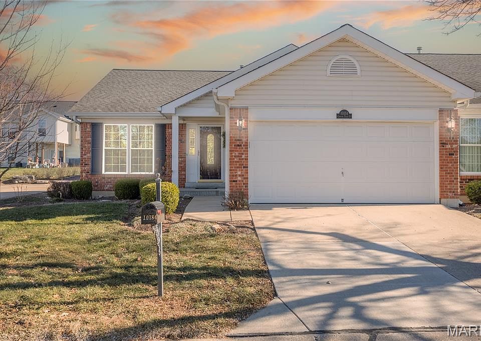 1st image of 10184 Carlton Place Ct