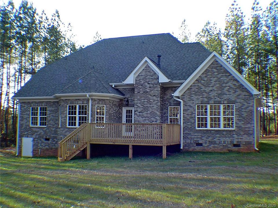 2nd image of 176 Draper Dr #19