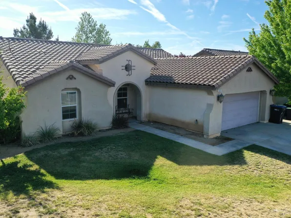 1197 Canyon Dr E, Tehachapi, CA 93561