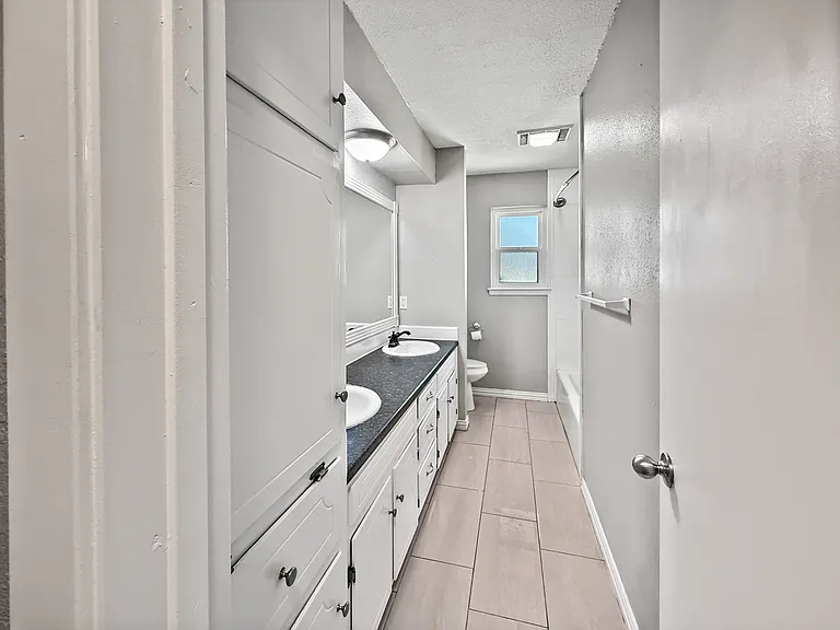 6251 Shirley Dr — Photo 16