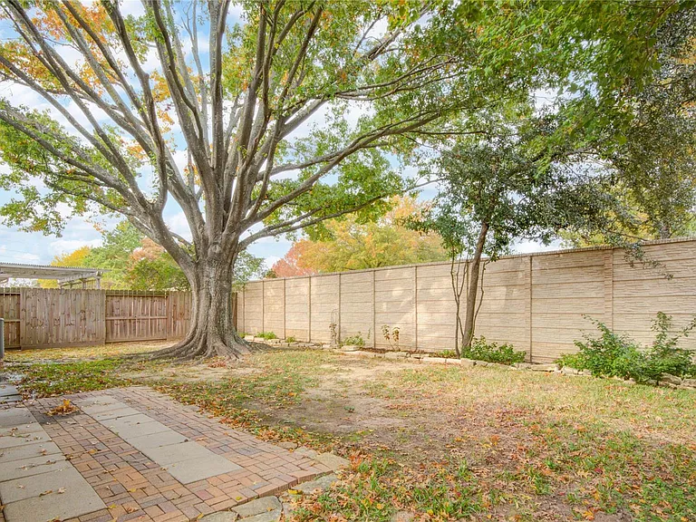 18422 Auburn Woods Dr — Photo 40