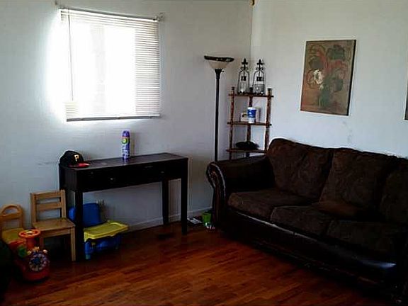 4th image of 120 N Hugo St