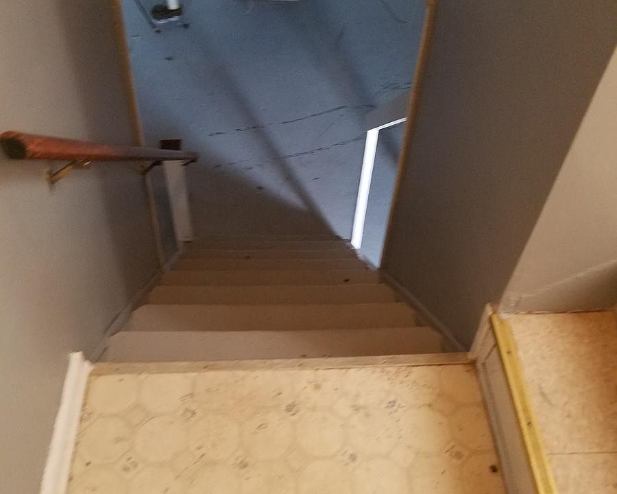1st image of 7703 Grandmont Ave