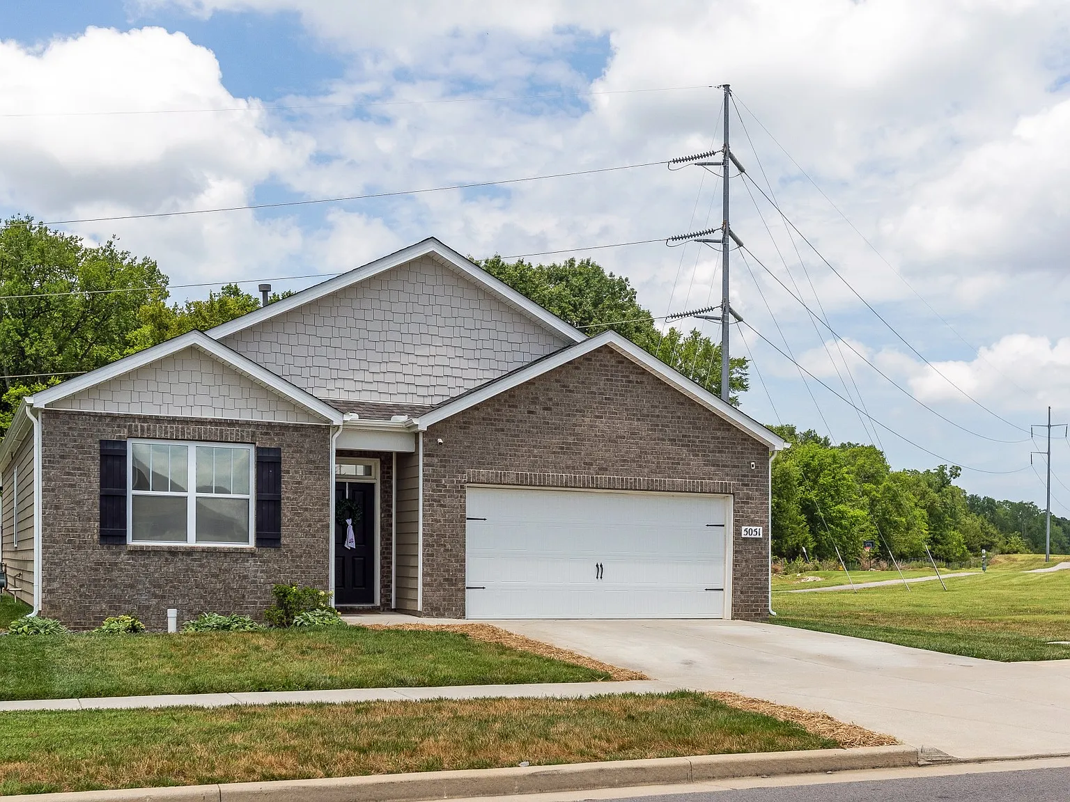 4 bed, 1774 sqft, $2,400 — Photo 3