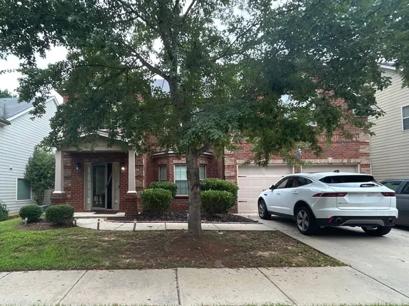 8065 Snapwell Dr, Fairburn, GA 30213