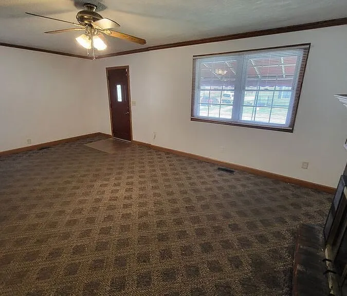 2250 Garfield Ave — Photo 16