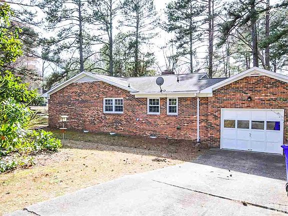 3rd image of 2463 Sedgefield Dr