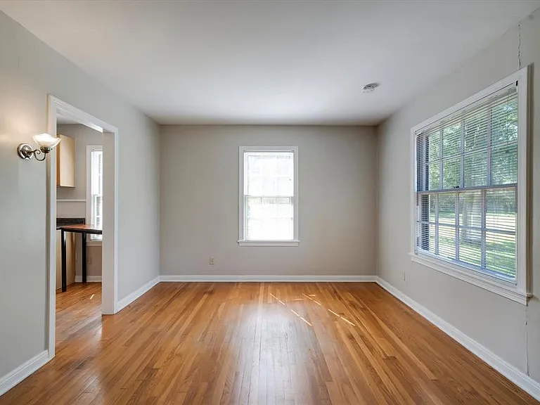 1732 Watterson Rd — Photo 4