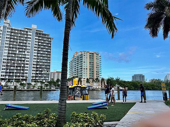 4th image of 2670 E Sunrise Blvd #311
