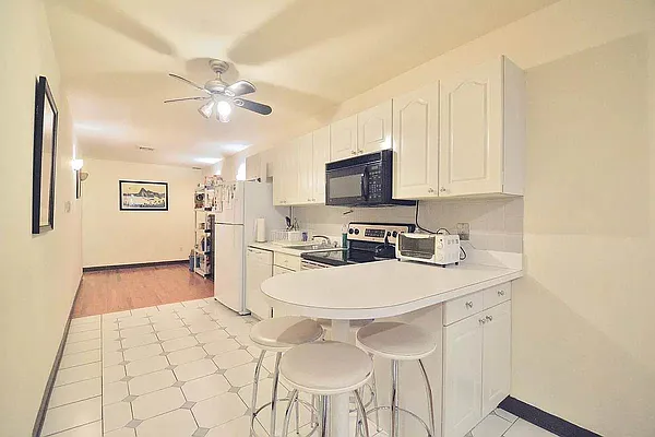 Rented by APT212 INC | media 24