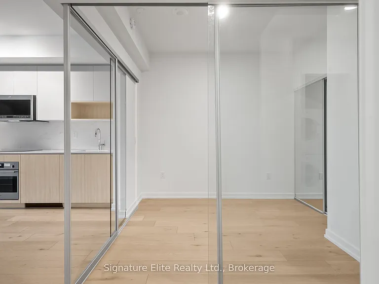801 The Queensway #520 — Photo 14