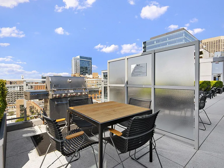 JeffJack Apartments — Photo 49