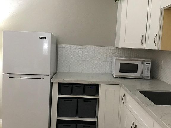 Here is a visual of how this condo could look! This is a picture from a prior guest.
