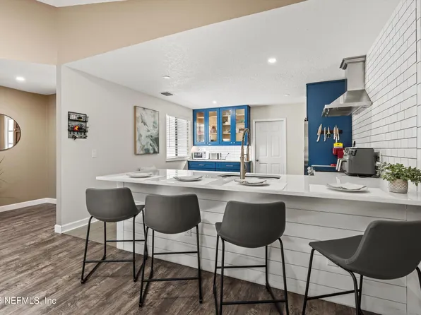 8265 LAKE WOODBOURNE Drive E, Jacksonville, FL 32217