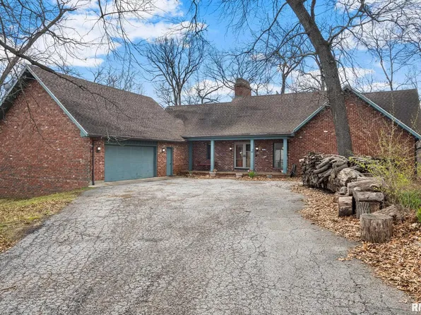 182 Hopewell Dr, Hopewell, IL 61565
