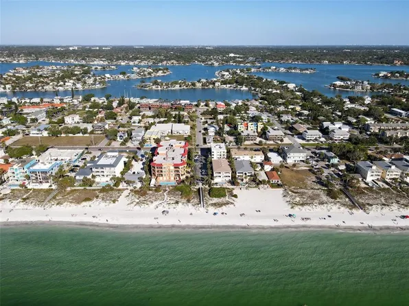 2204 1st St APT C, Indian Rocks Beach, FL 33785