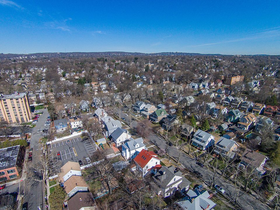 1st image of 78 Evergreen Ave