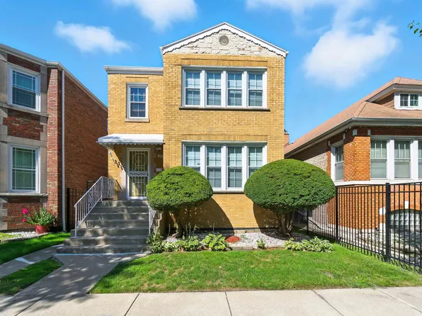 8424 S Essex Ave, Chicago, IL 60617