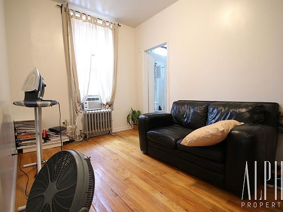 4th image of 753 E 6th St APT 1