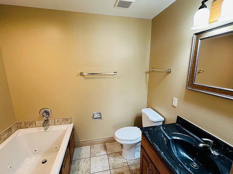 846 Wilcox Rd #2 — Photo 4